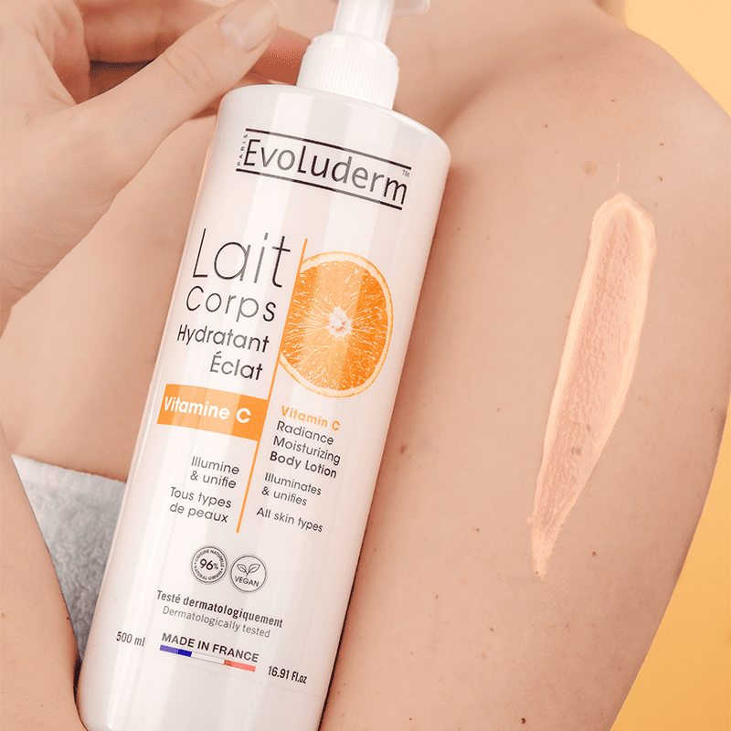 Gesichts- und Körperpflegeroutine mit 4 Vitamin-C-Produkten